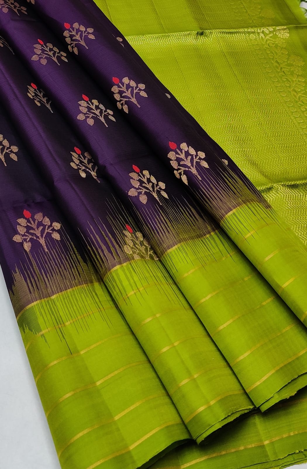 Deep Violet Pure Handloom Kanchipuram Double Warp Silk Saree.